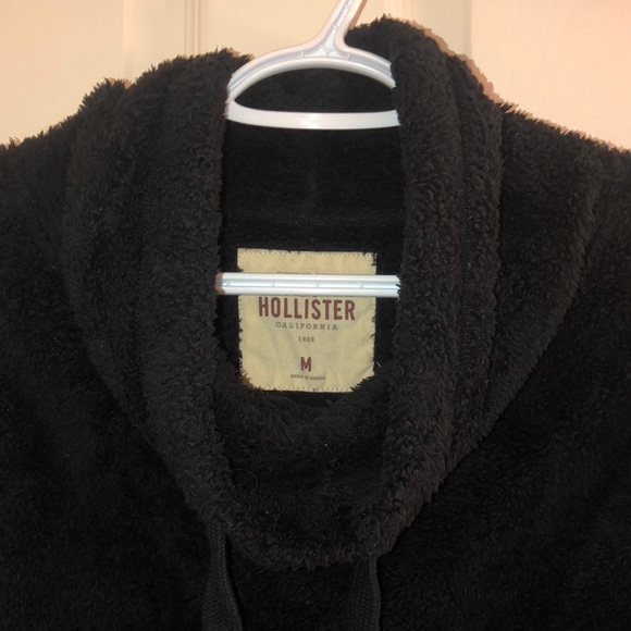 HOLLISTER fuzzy cowl-neck sweater - Picture 4 of 4